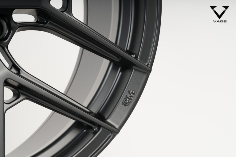VF-04RM_SUV_BLACK-FLAT_5