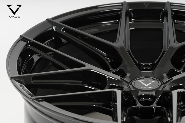 VF-04RM_SUV_BLACK_18