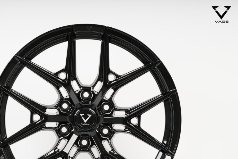 VF-04RM_SUV_BLACK_2
